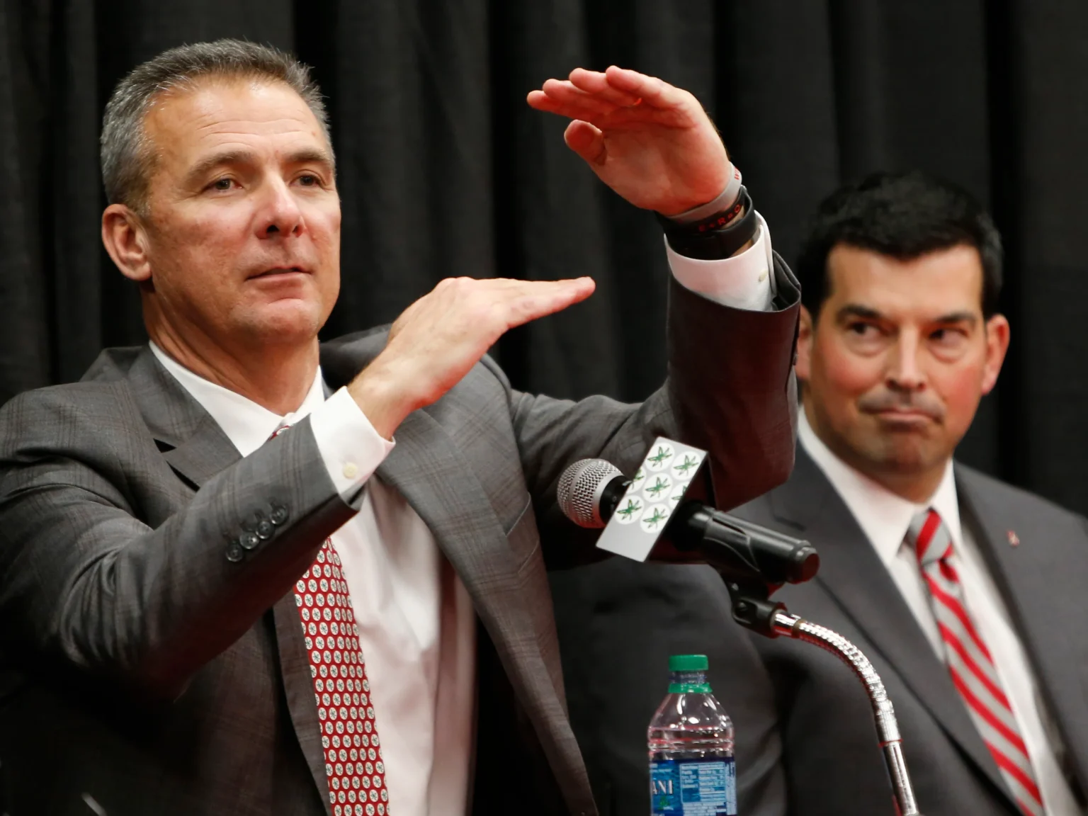 sad news: Ohio State Buckeyes QB J.J. McCarthy announced on social media that he will be…