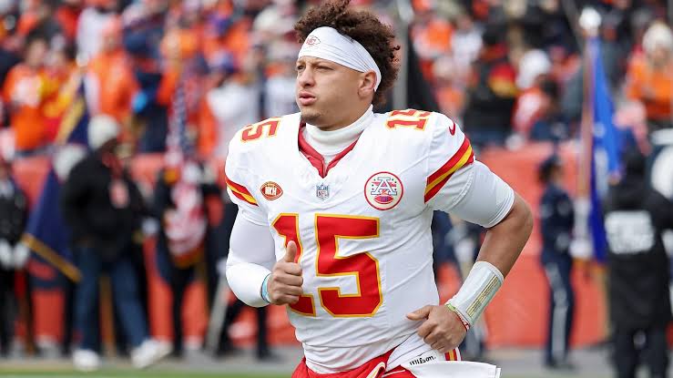 Kansas City Chiefs super QB Patrick Mahomes is Swirling his.....