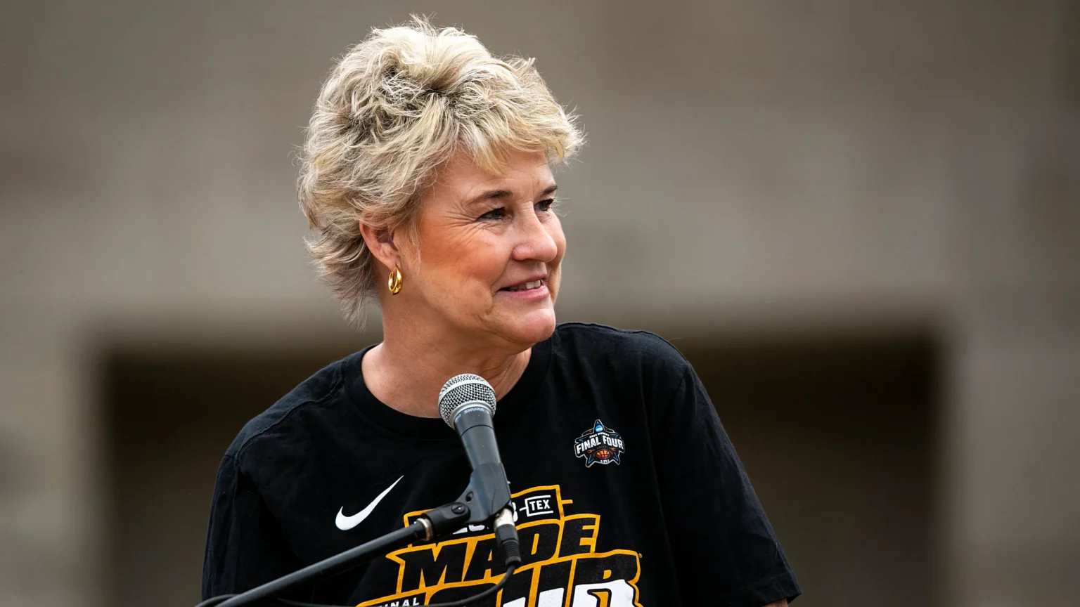 Iowa trade news: She is super excited after receiving the shock call from the Iowa Hawkeyes……