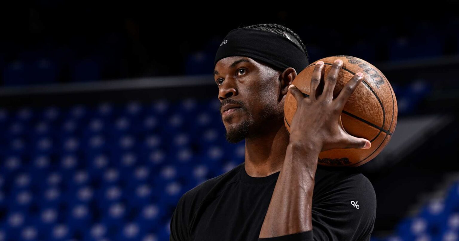 Report: Jimmy Butler’s Agent Shocking Responds To Rumors That The Warriors Are Considering The Heat Star.