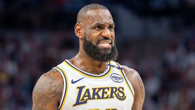 lebron-james-takes-swipe-lakers-front-office