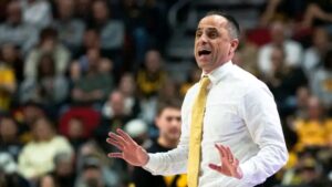 “Iowa Basketball Injury Report: Matteoni Out vs. Minnesota”