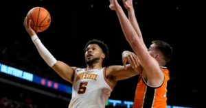 No. 3 Iowa State Shrugs Off Slow Start to Beat Oklahoma State at Hilton