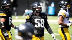 Iowa OL Kade Pieper returning for the 2026 season with the Hawkeyes