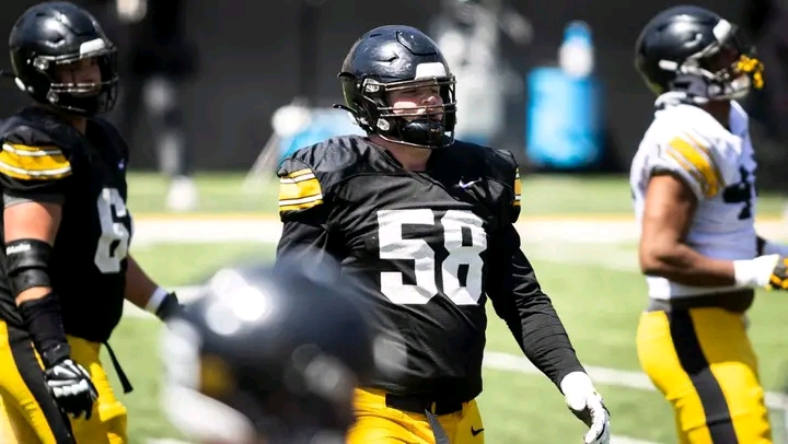Iowa OL Kade Pieper returning for the 2026 season with the Hawkeyes