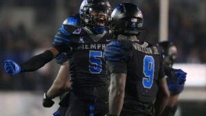 Iowa transfer portal target Chris Bracy commits to Michigan Wolverines