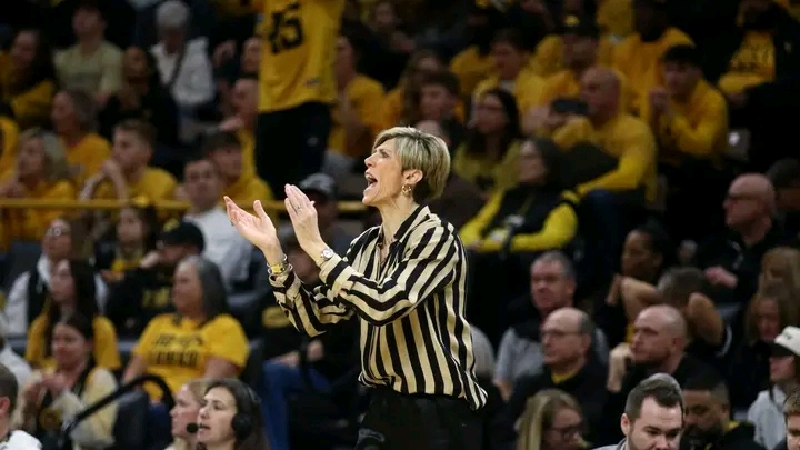 Hawkeyes injury update vs USC – McCabe out, Iowa WBB depth in question