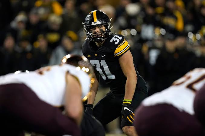 Former Hawkeye Jack Campbell Wins Dick Butkus Award,