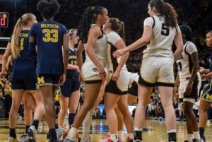 Iowa WINS on Senior Day as Ava Heiden leads Hawkeyes past Michigan 62-44 at Carver-Hawkeye Arena