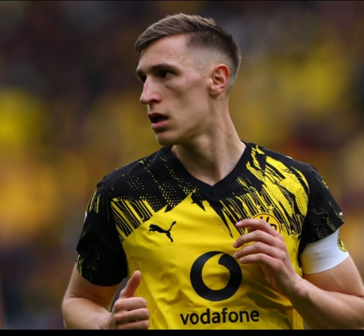 BREAKING: Borussia-Dortmund-Star angeblich im Zentrum eines explosiven privaten Dramas – Beziehungsgerüchte versetzen Dortmund in Aufruhr